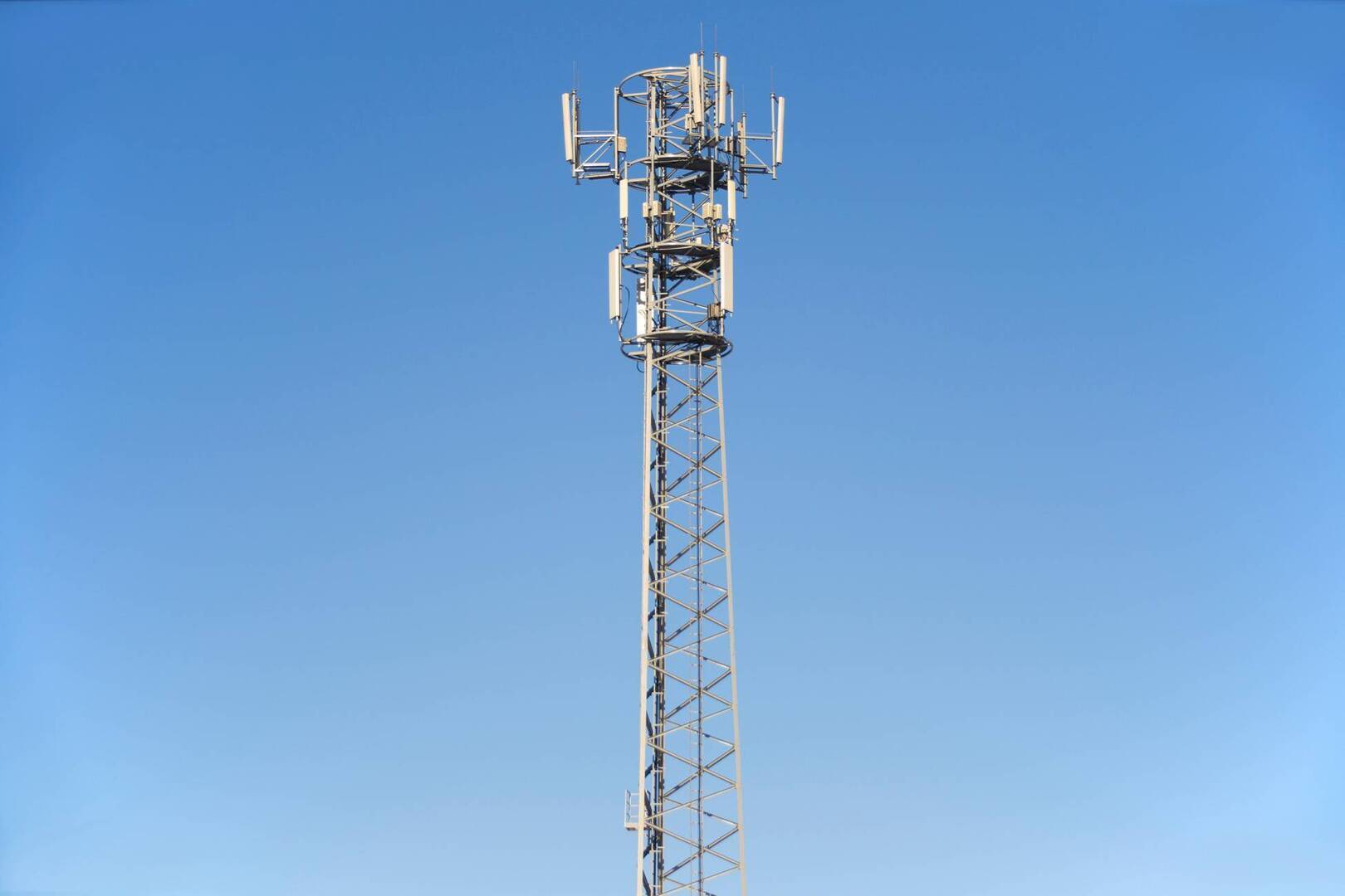 Gen 2 SD-WAN can use cell tower pictured